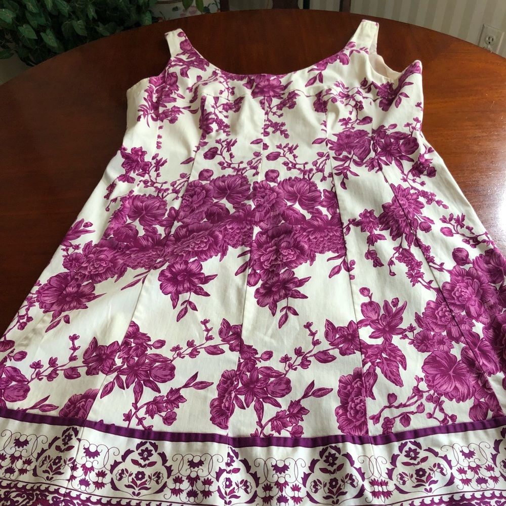 Lovely Fit and flair Nine West dress